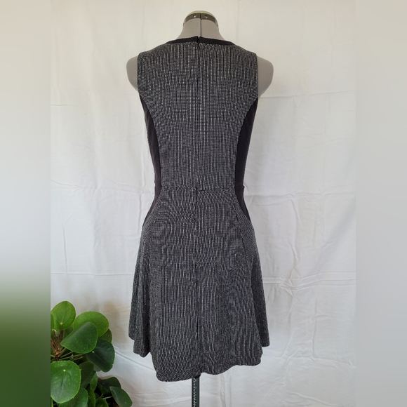 GAP Dress size 4 - Picture 3 of 8